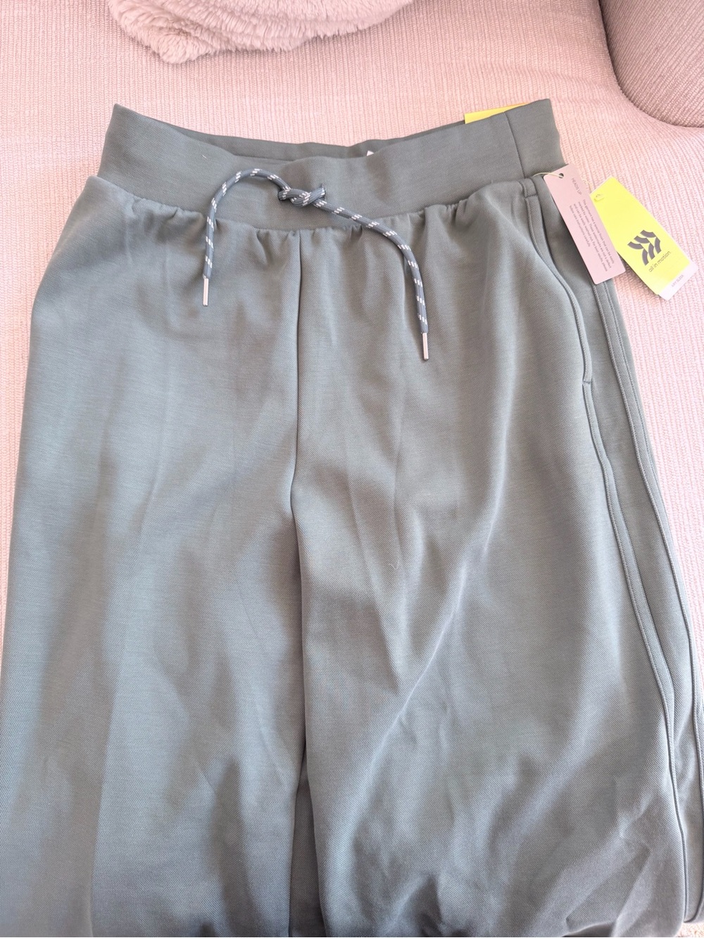 all in motion Wide-Leg Drawstring Pants in Sage Green Small - Picture 2 of 5